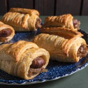 Savory French Onion Sausage Rolls – Golden Flaky Puff Pastry with Caramelized Onion Flavor 3