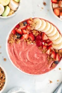 Strawberry Banana Smoothie Bowl — Creamy Refreshing Healthy 1024x1536 1 1